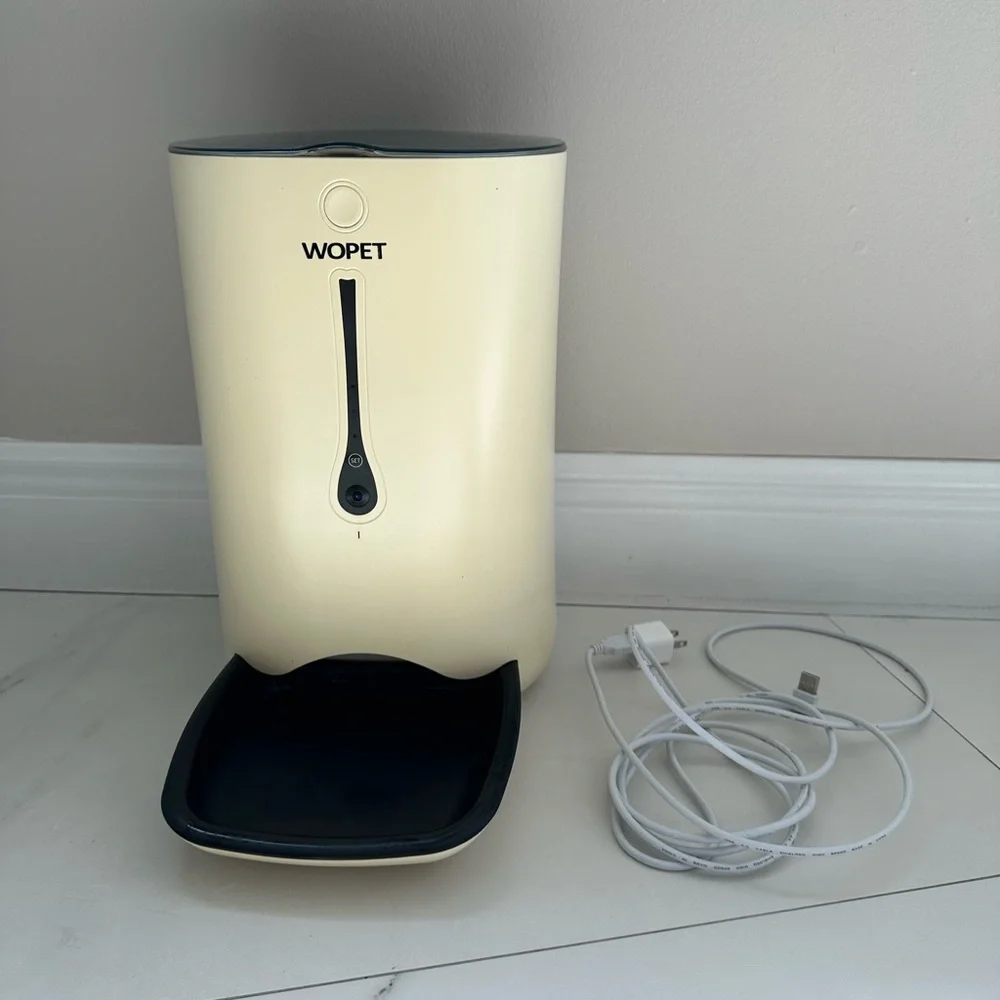 Automatic dog food feeder 🐾